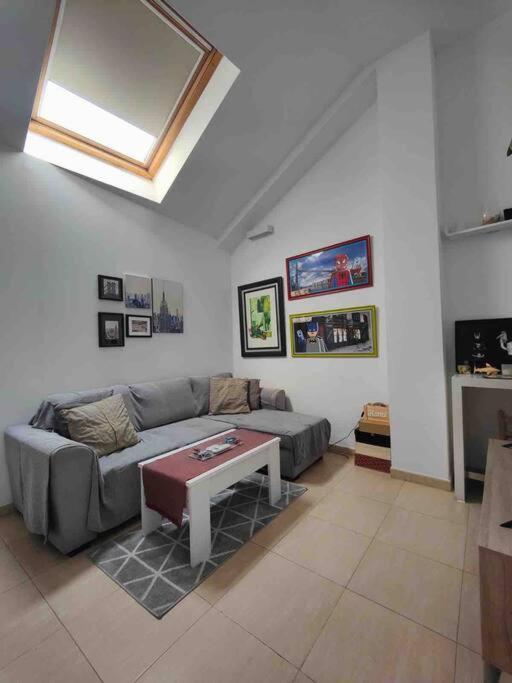 Apartamento Recien Reformado En Barajas Pueblo Madrid Exterior foto